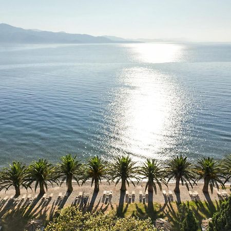 Long Beach Hotel & Resort Longos  Buitenkant foto