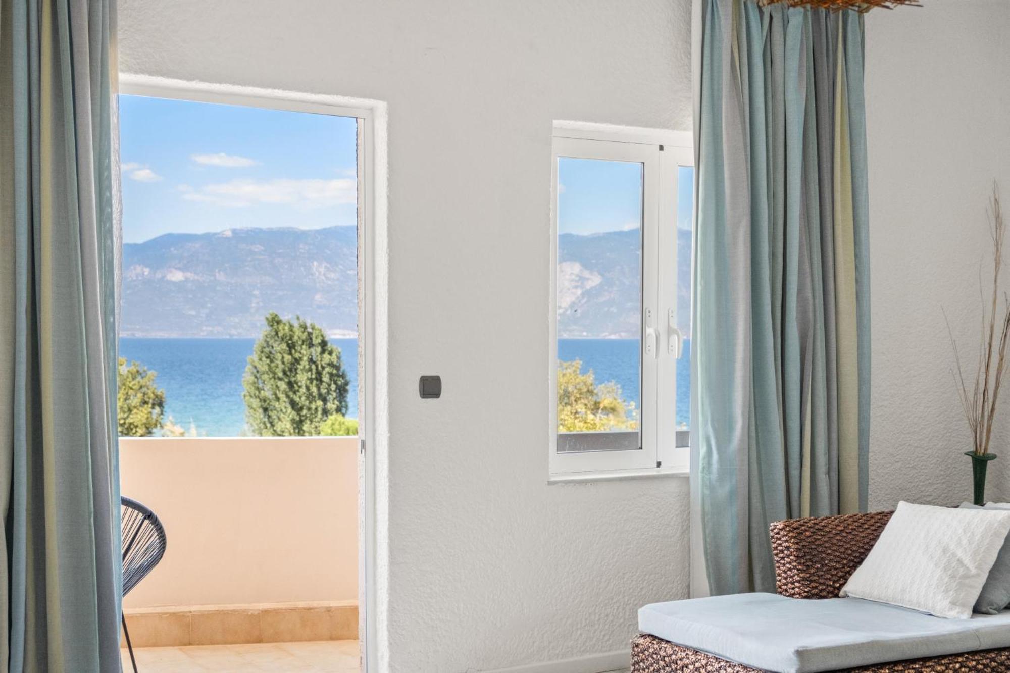 Long Beach Hotel & Resort Longos  Buitenkant foto