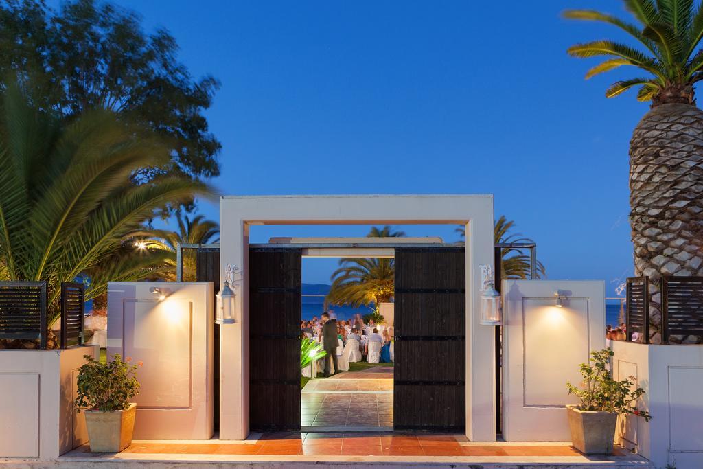Long Beach Hotel & Resort Longos  Buitenkant foto