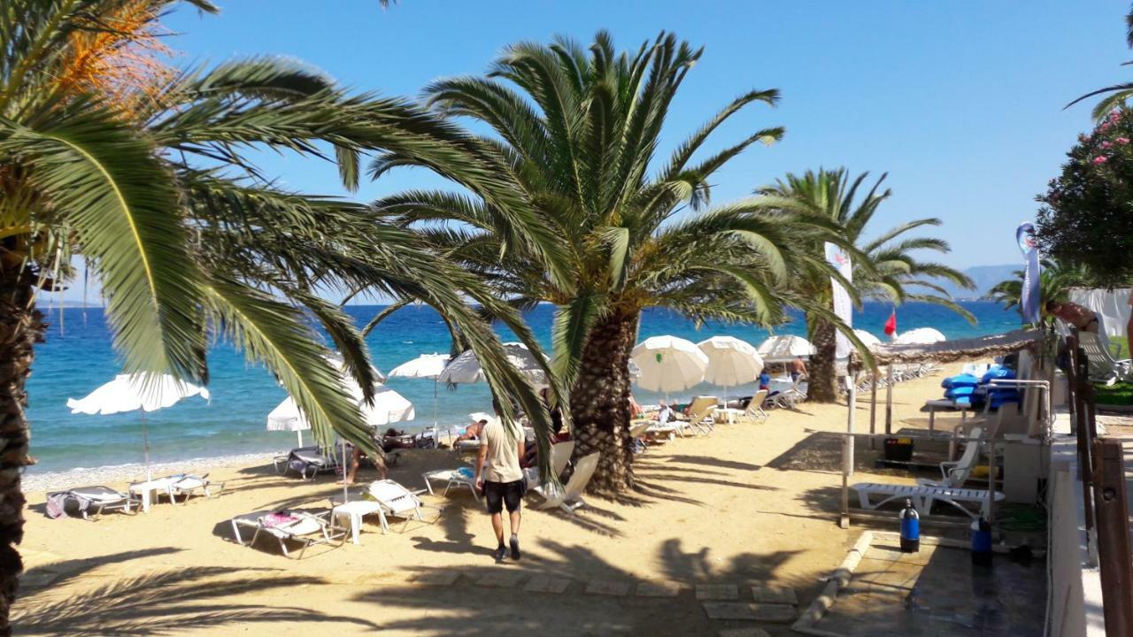 Long Beach Hotel & Resort Longos  Buitenkant foto